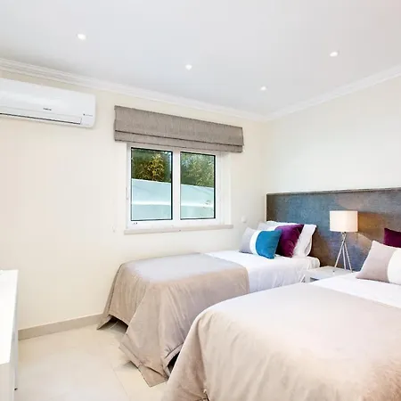 Cliff-top Holiday Escape , Carvoeiro, Algarve Tatil Evi *