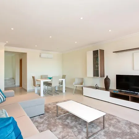 Cliff-top Holiday Escape , Carvoeiro, Algarve Holiday home *